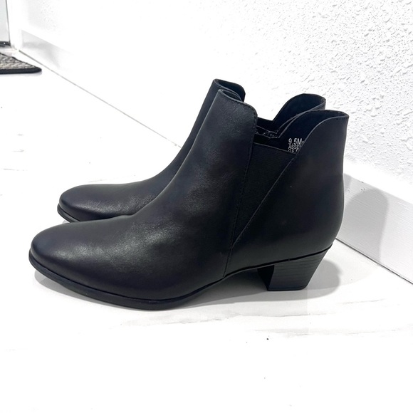 Munro Classic Jackson Chelsea Boots in black leather Ankle Boots 9.5 - Picture 6 of 10